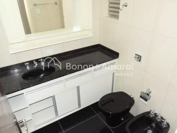 Imagem São 118 m² sendo sala para 2 ambientes amplos e estante, lavabo, cozinha ampla com gabinete e pia ...