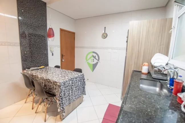 Imagem Casa sobreposta alta duplex com 4 quartos à venda no Campo Grande, em Santos.