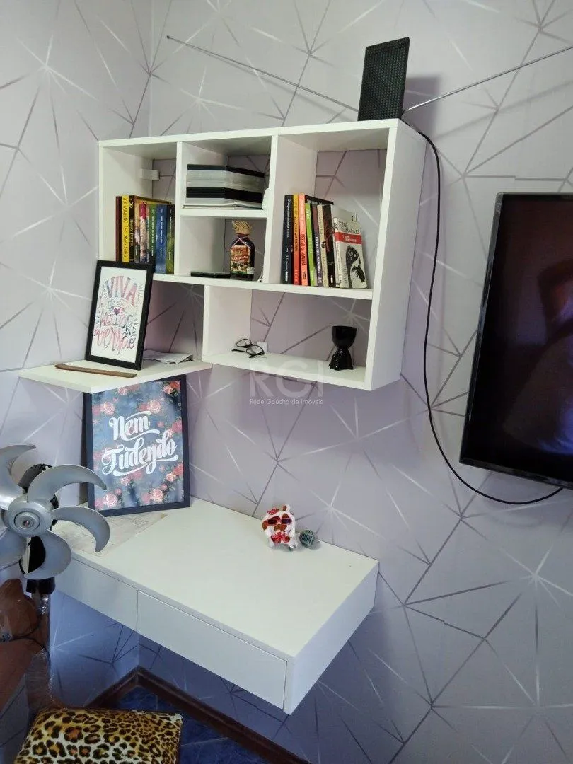 Imagem Casa para Venda - 72m², 2 dormitórios, 1 vaga - Hípica