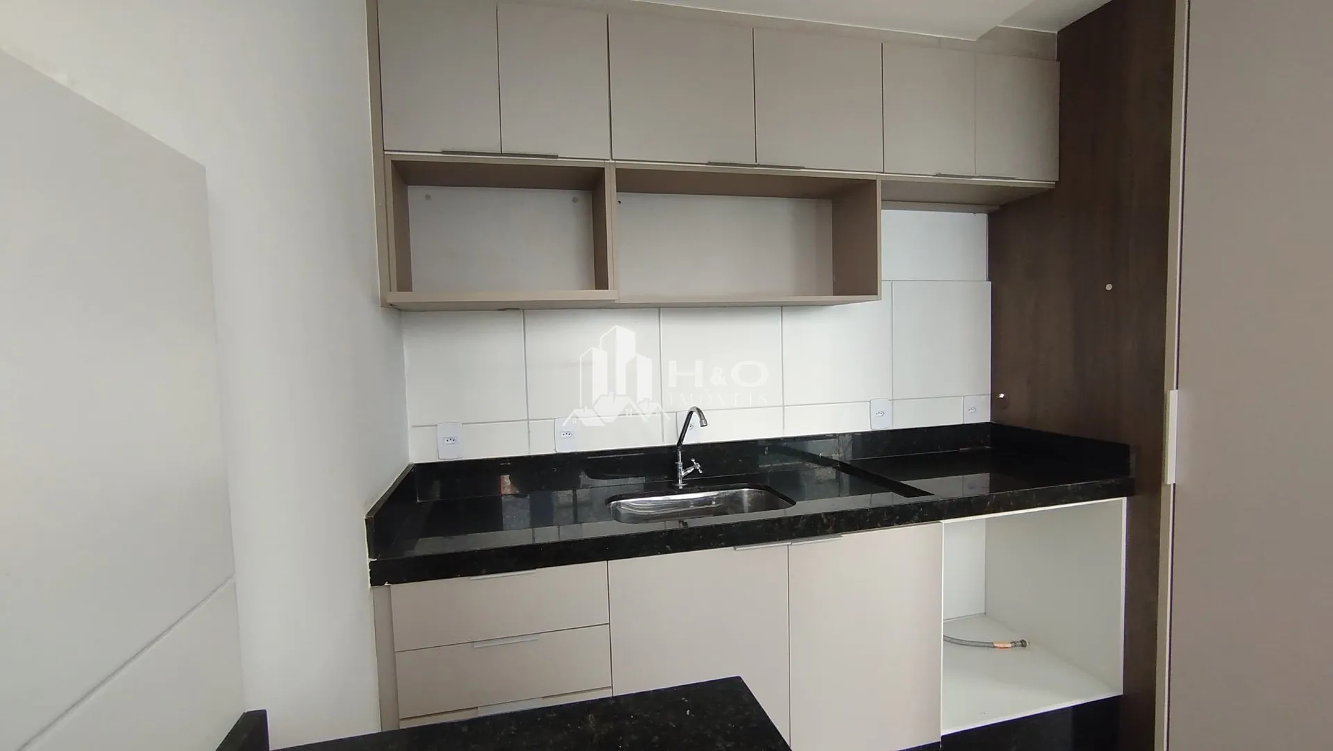 Imagem Apartamento à venda com excelente localização, decorado e pronto para morar, 2 dormitórios