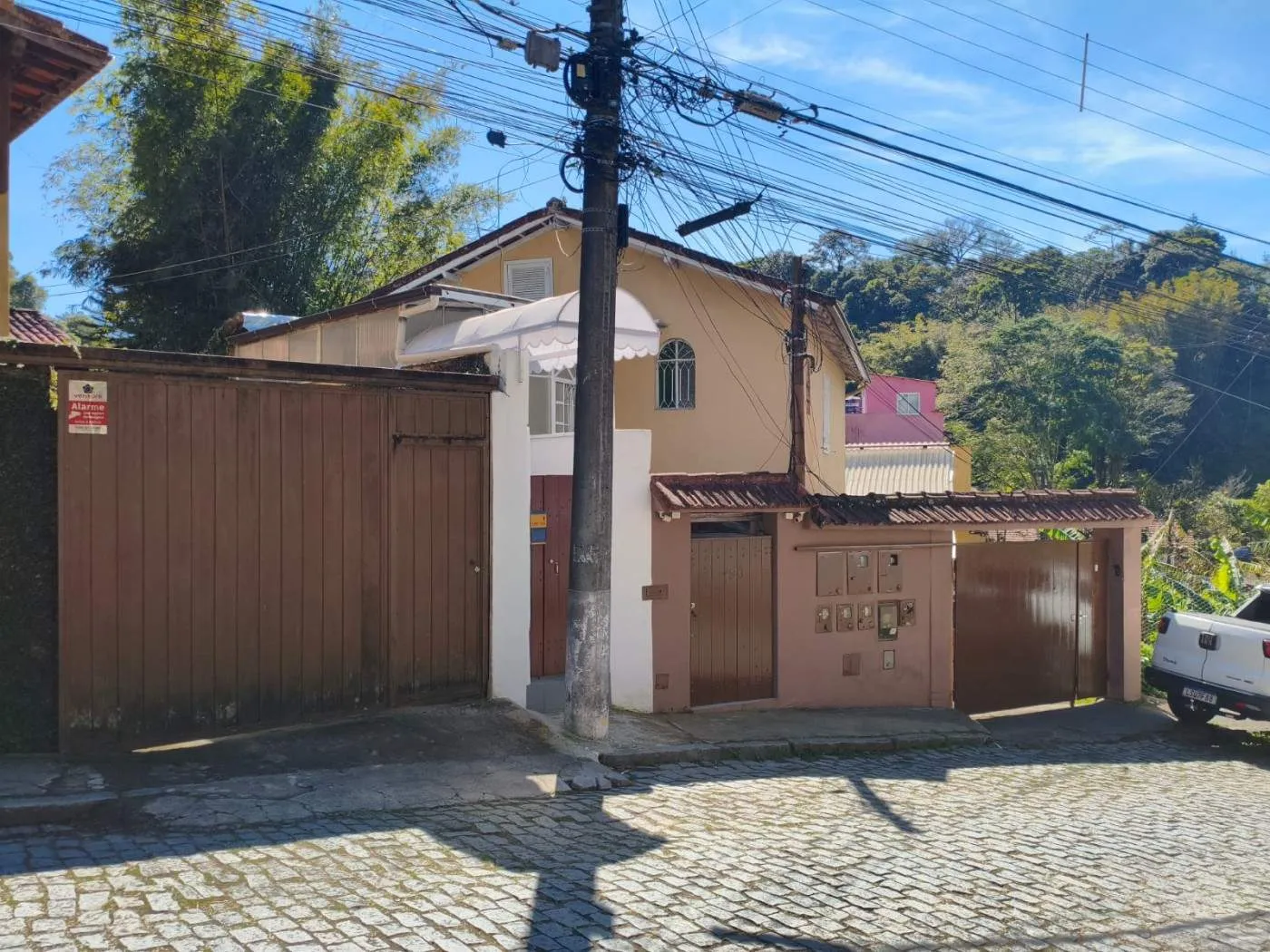 Foto do imóvel Casa para Venda em Petrópolis / RJ em Estrada da Independência