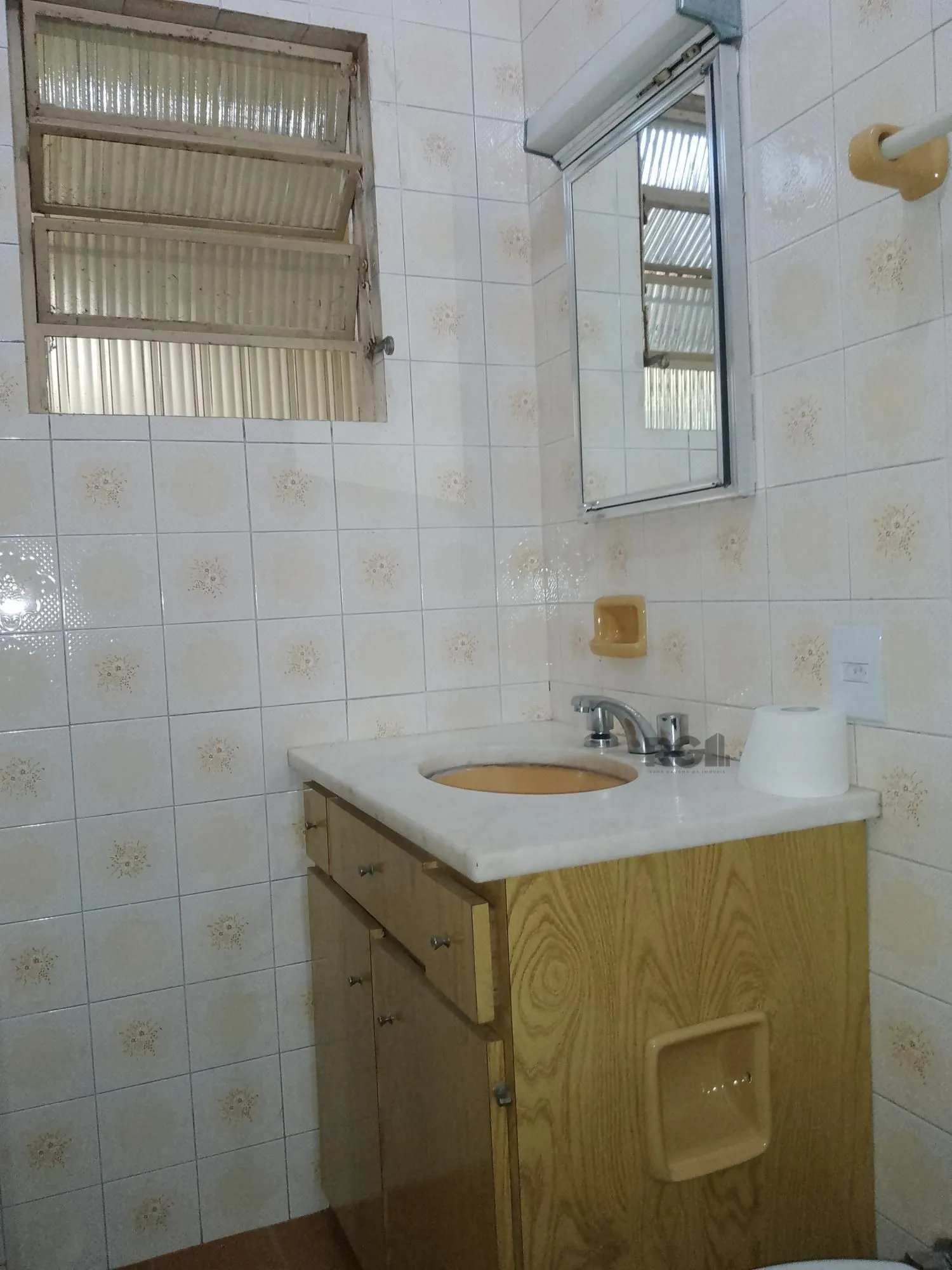 Imagem Casa 4 dormitórios, terreno com 1639m² à venda no Morro Santana