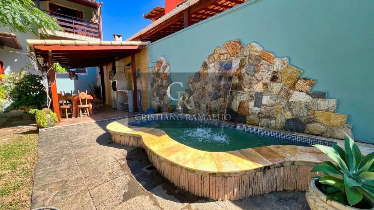 Imagem Casa de condomínio à venda em Cabo Frio, Peró, com 2 quartos, 161,79m2