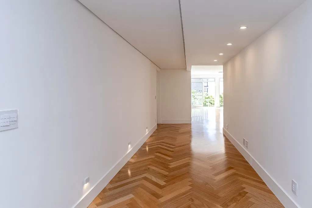 Imagem Imperdível apartamento de luxo em Cerqueira César - 2 quartos, 2 suítes, 3 banheiros, 2 vagas - São Paulo-SP, 143m².