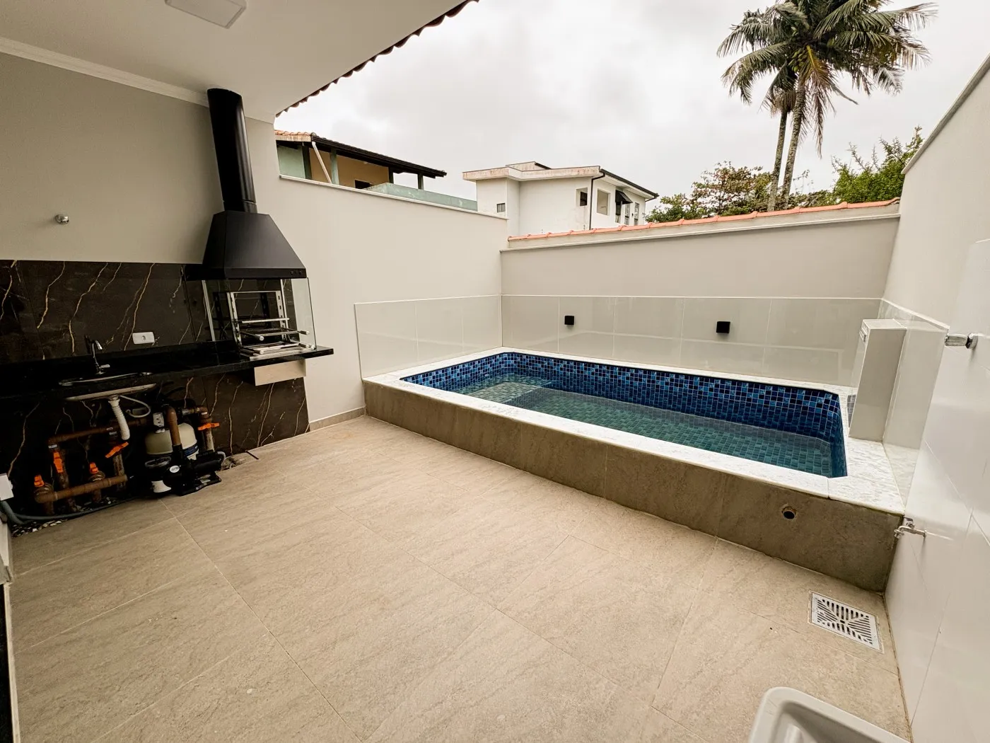 Imagem Casa para Venda em Itanhaém, Bopiranga, 2 dormitórios, 2 suítes, 1 banheiro, 1 vaga