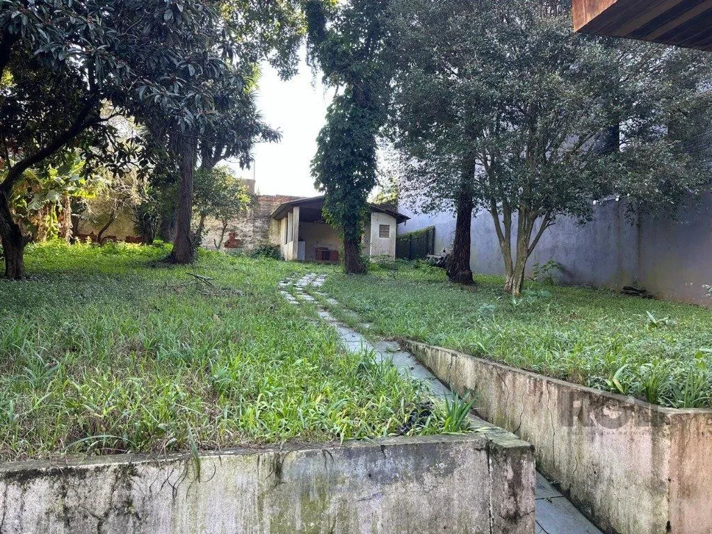 Imagem Vende-se terreno 965m² próximo a Protásio Alves e Prof. Cristiano Fischer - Petrópolis