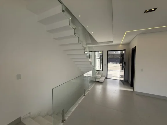 Imagem Linda Casa de 3 Suítes, Sauna, Piscina, Cascata Deslumbrante