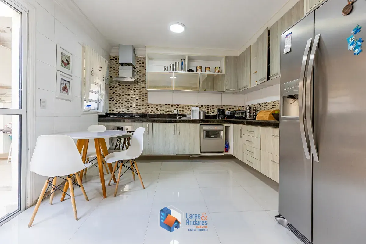 Imagem Casa para venda em Vila Gumercindo com 3 quartos, sendo 3 suítes, 165m²