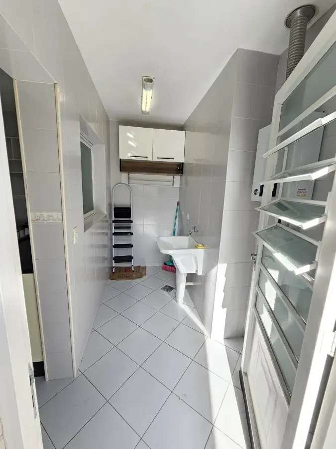 Imagem Sobrado com 3 Quartos à Venda, 151 m² em Boa Vista - Curitiba