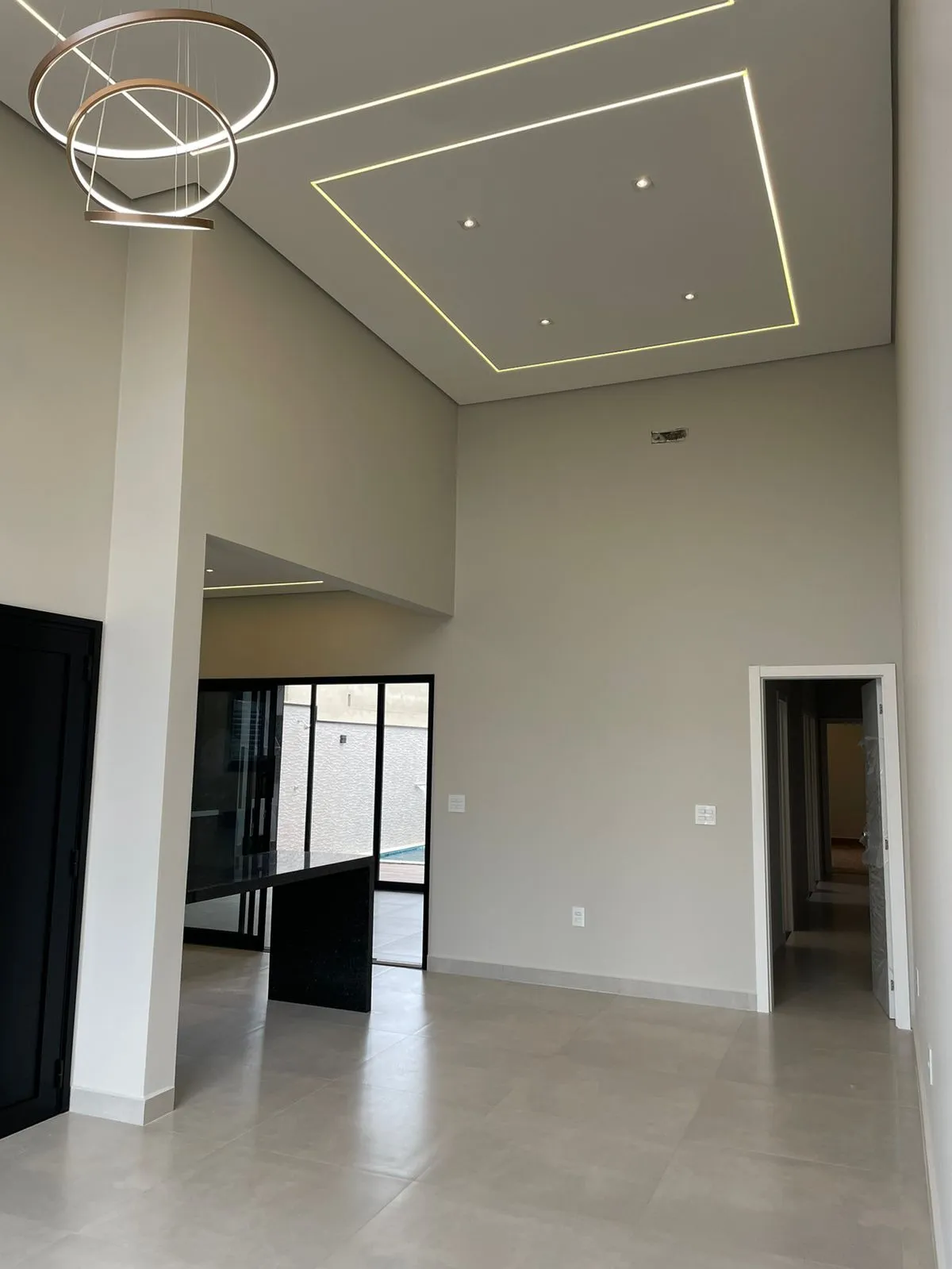 Imagem Casa Térrea c/ Pisicina de 140m² de Área Construída, Localizada no Condomínio Reserva Ipanema!