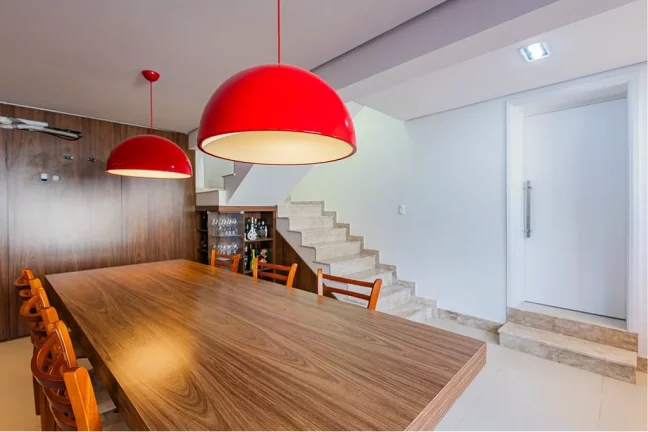 Imagem Casa para venda no bairro Vila Ipiranga em Porto Alegre
