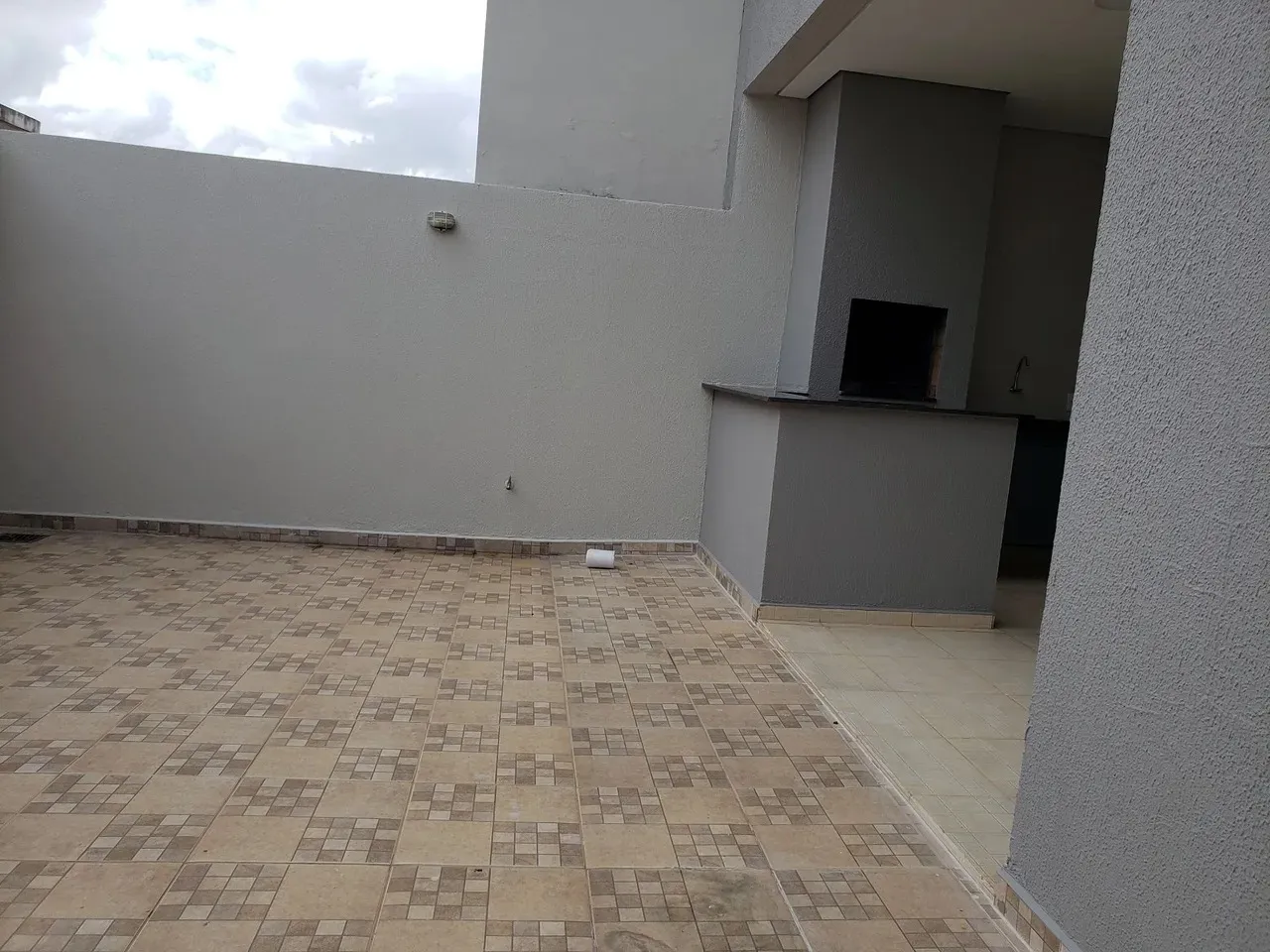 Imagem Casa em Condomínio à Venda em Sorocaba-SP, Bairro Horto Florestal: 3 Quartos, 1 Suíte, 1 Sala, 4 Banheiros, 2 Vagas, 164m².