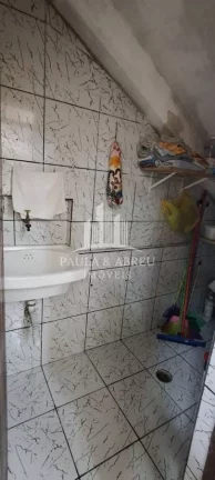 Imagem Sobrado 262m² com Salão Comercial Grande, uma casa com 6 Cômodos e outra com 2 Cômodos, 2 Vagas no Jardim São Gabriel, Mauá-SP