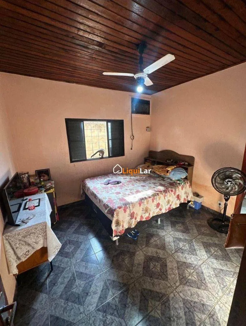 Imagem Casa com Edícula no Tiradentes - Excelente Oportunidade