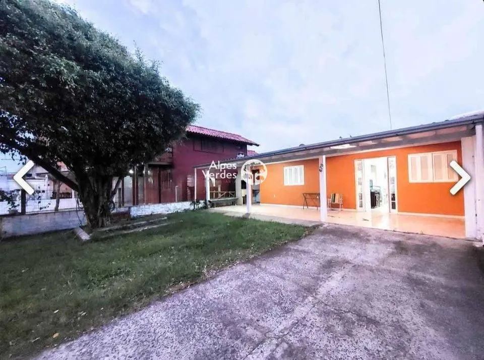 Imagem Vende-se Casa em Capão da Canoa com 250 m2