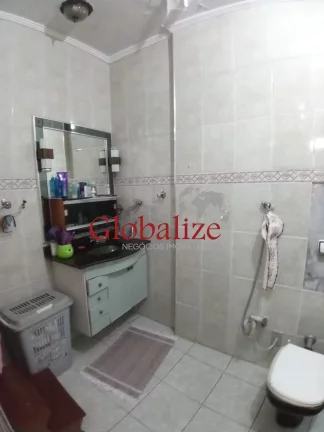 Imagem Apartamento à venda com 176m², 3 quartos, 1 suíte, 2 vagas no Gonzaga em Santos por R$799.000,00