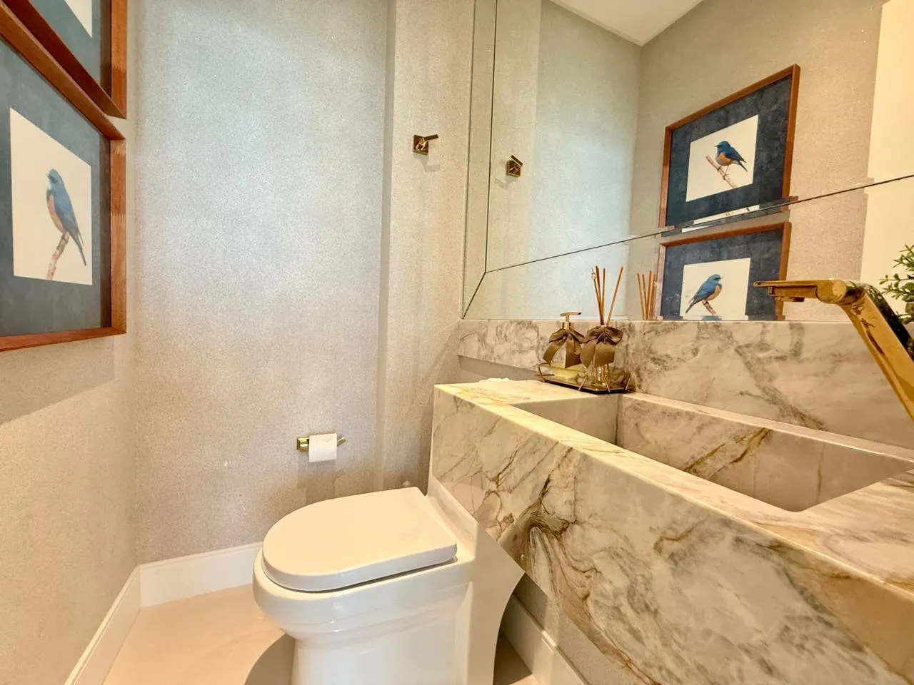 Imagem Apartamento com vista para o mar à venda com 187m2 por R$ 6.700.000,00