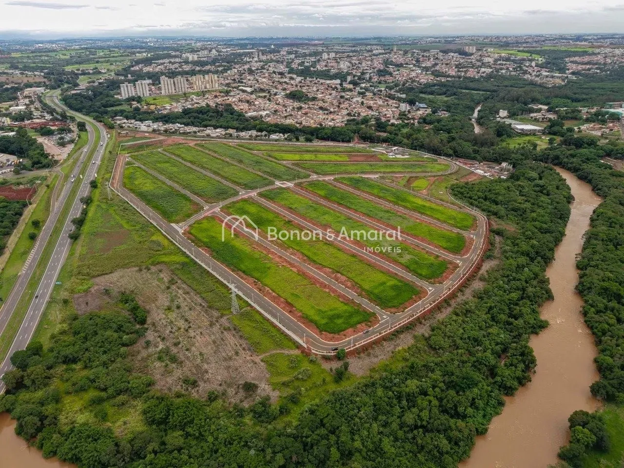 Imagem Terreno 250m no Condomínio Residencial URBE 365 Paulínia
