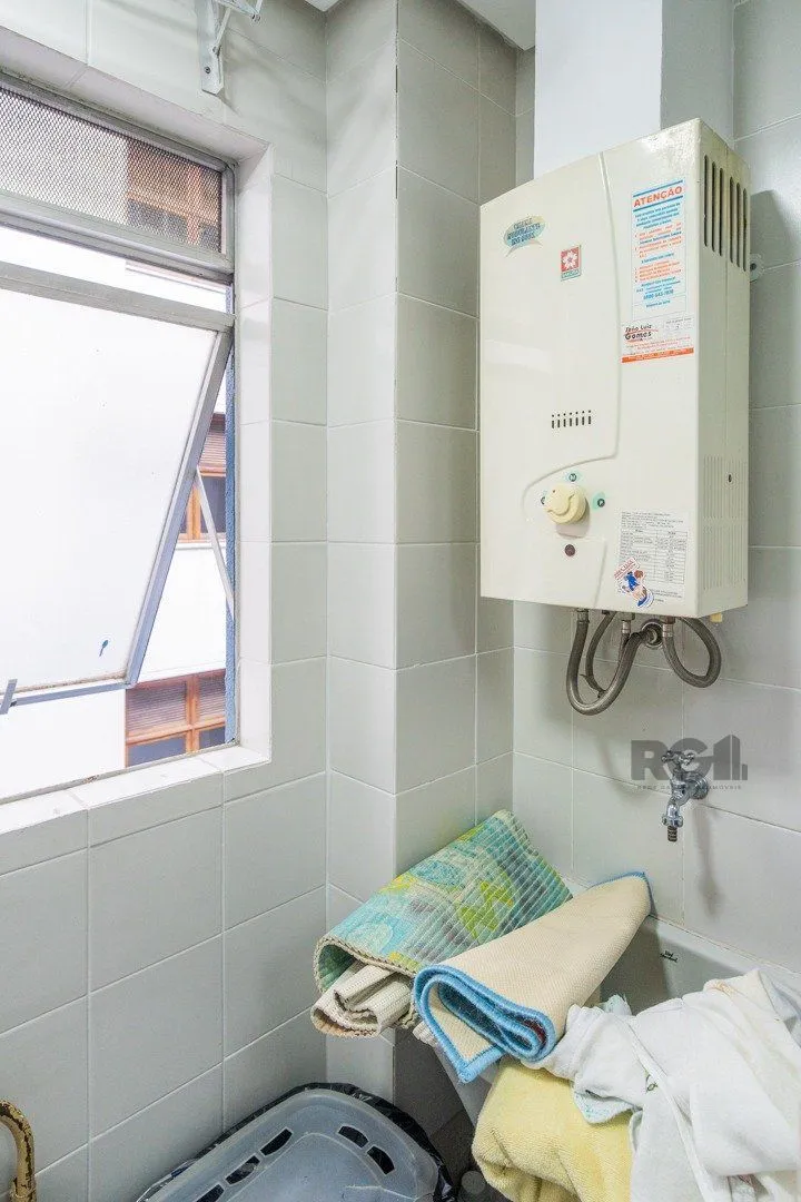 Imagem Apartamento de 1 quarto, sacada e uma vaga de garagem no bairro Santana POA/RS.