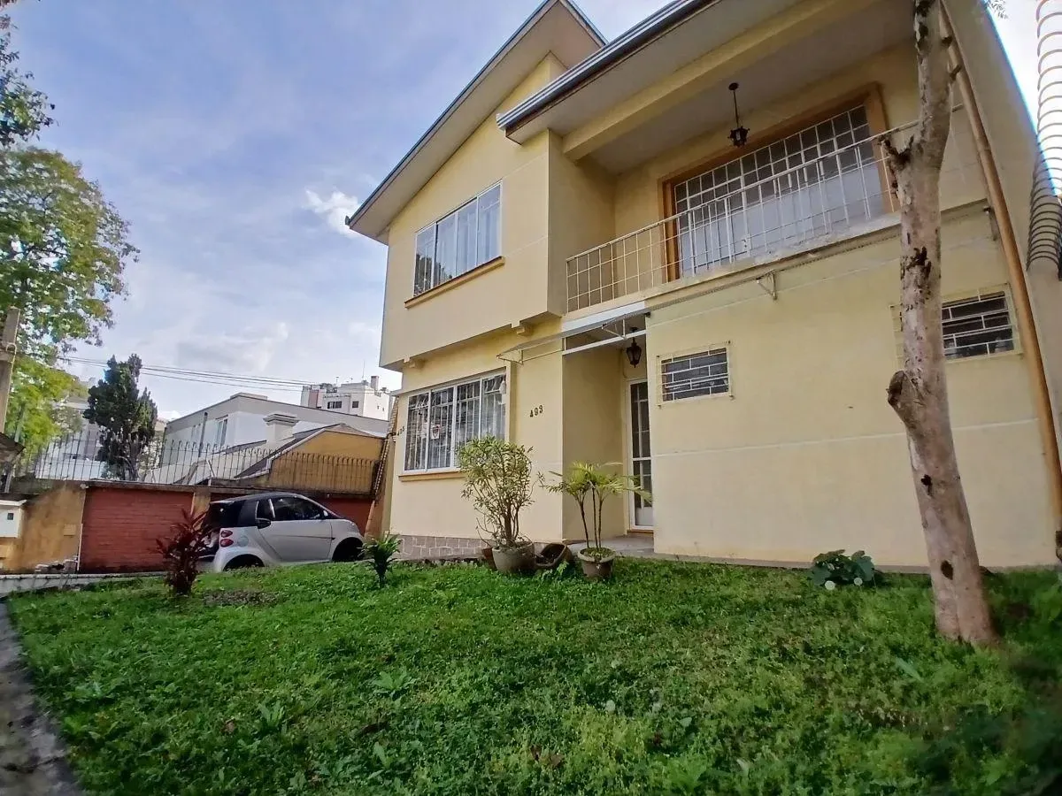 Imagem Casa com 4 Quartos à Venda, 276 m² em Juvevê - Curitiba