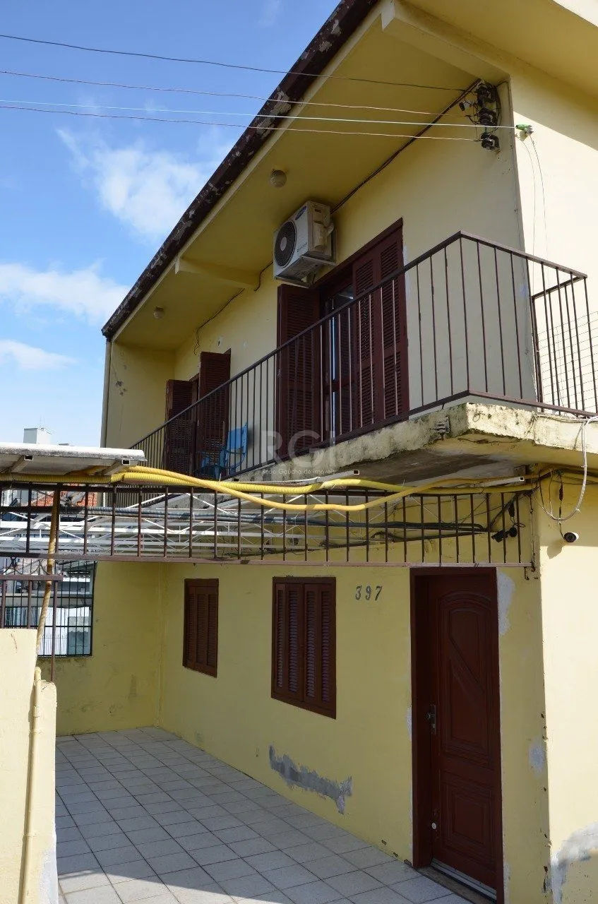 Imagem Casa Com 5 dormitórios no Bairro Partenon