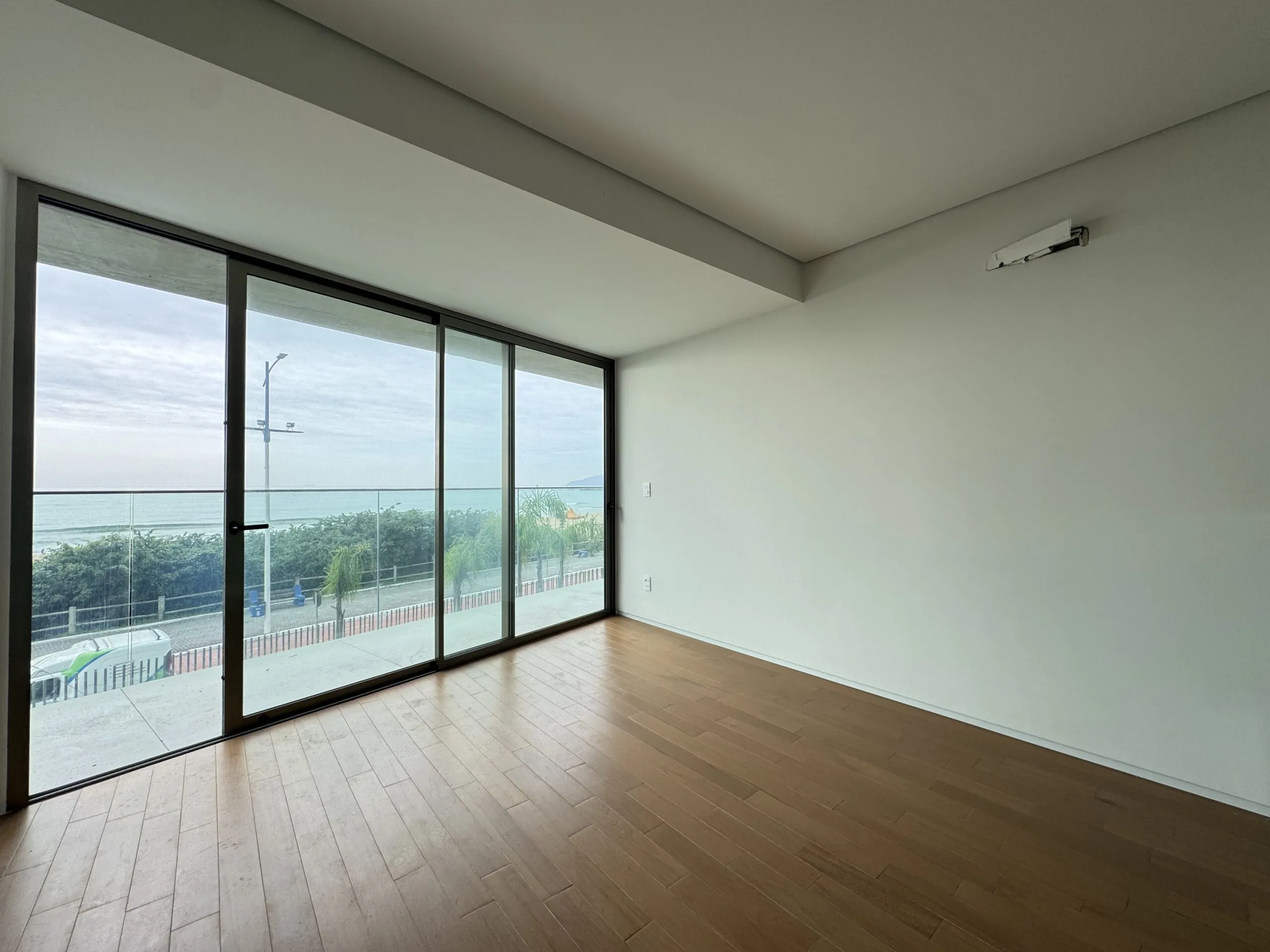 Imagem Apartamento com vista para o mar à venda com 318m2 por R$ 40.000.000,00
