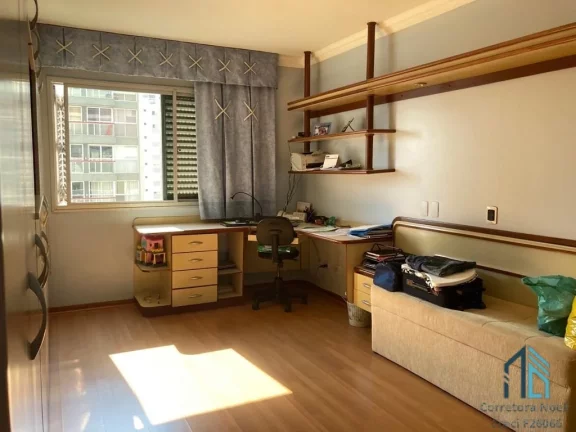 Imagem Apartamento Mobiliado, 03 quartos c/suíte, 02 vagas, 30 metros do shopping no Batel/Água Verde em Curitiba PR