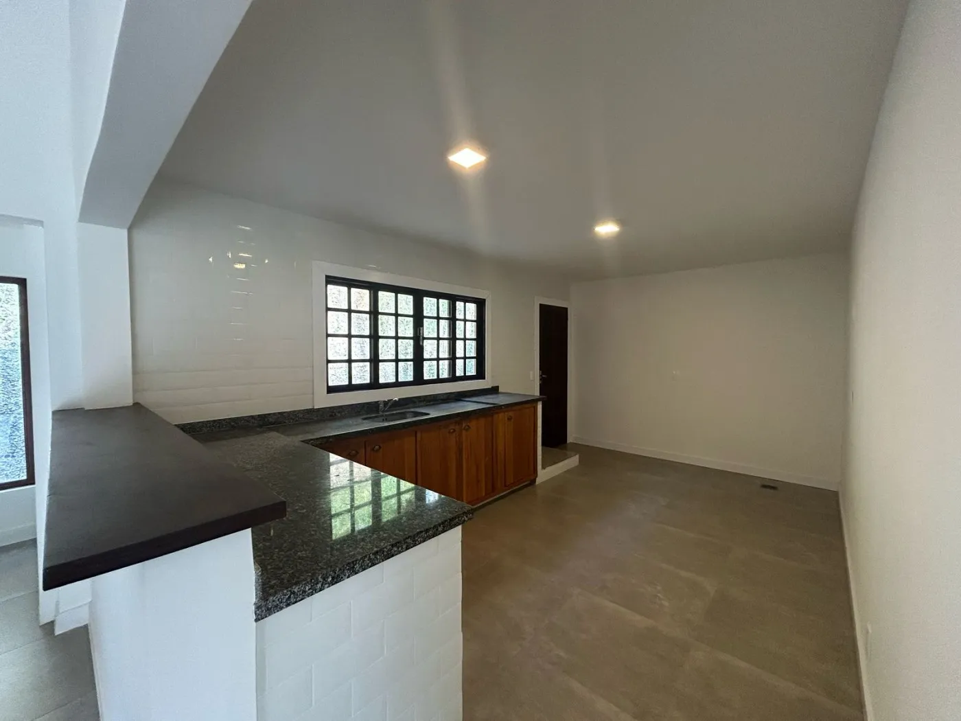 Imagem Casa em Condomínio para Venda em Petrópolis / RJ no bairro Cuiabá