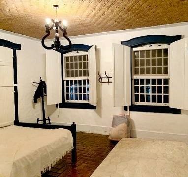 Imagem Casa com 7 Quartos à Venda, 2 metros em Ogiva - Cabo Frio