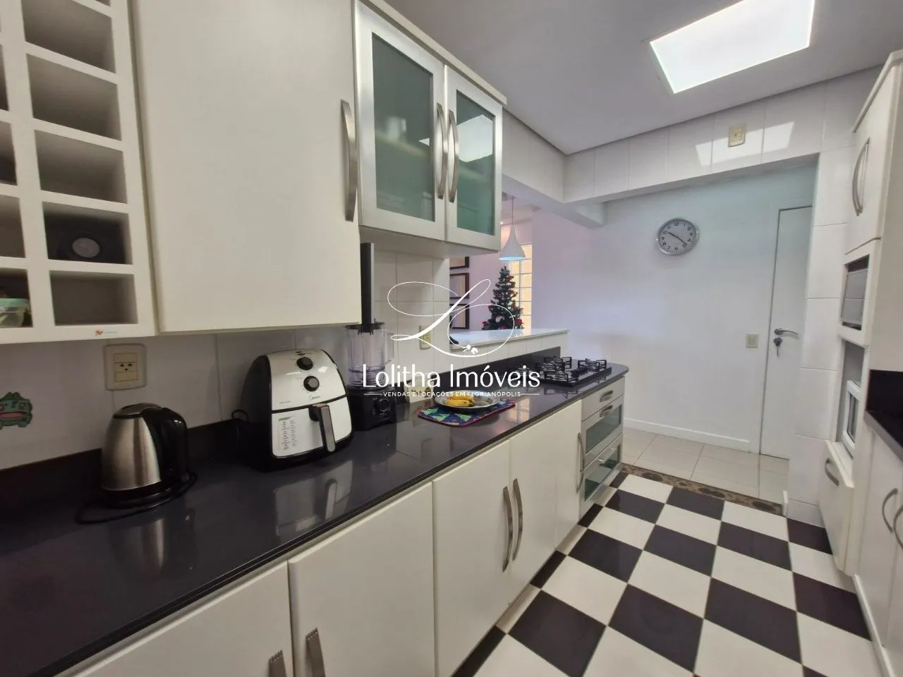 Imagem APARTAMENTO À VENDA NO ESTREITO, 3 QUARTOS SENDO 1 SUÍTE E 2 VAGAS DE GARAGEM - FLORIANÓPOLIS/SC