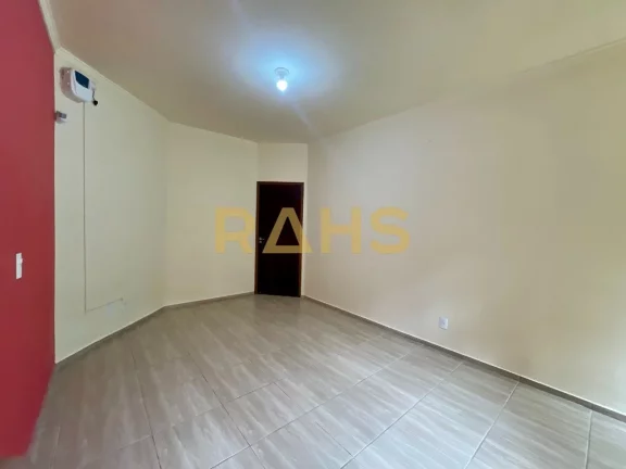 Imagem Excelente Casa com 1 suíte mais 3 quartos no bairro de Pirabeiraba em Joinville por R$890.000,00. T...