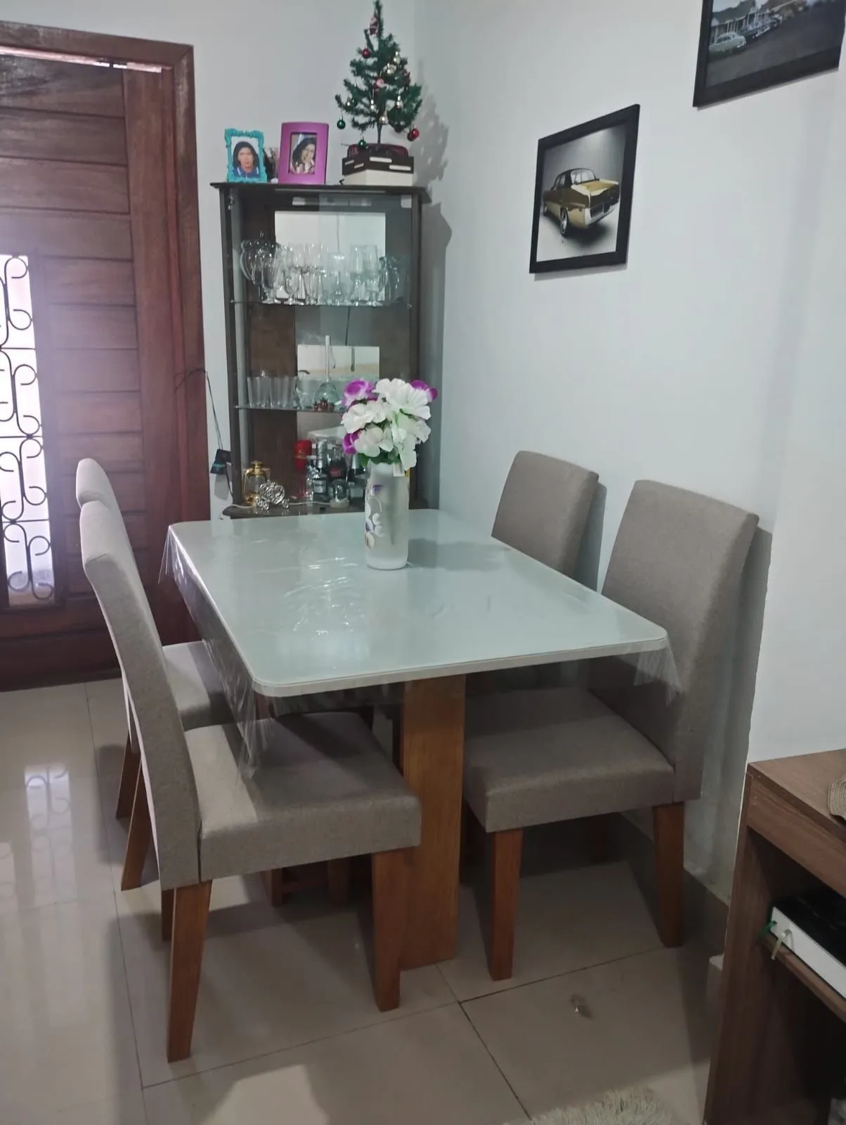 Imagem Linda casa com 2 quartos na Hípica