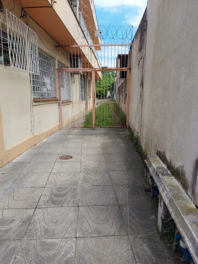 Imagem Casa/ Loja comercial na Av. Teresópolis Porto Alegre.