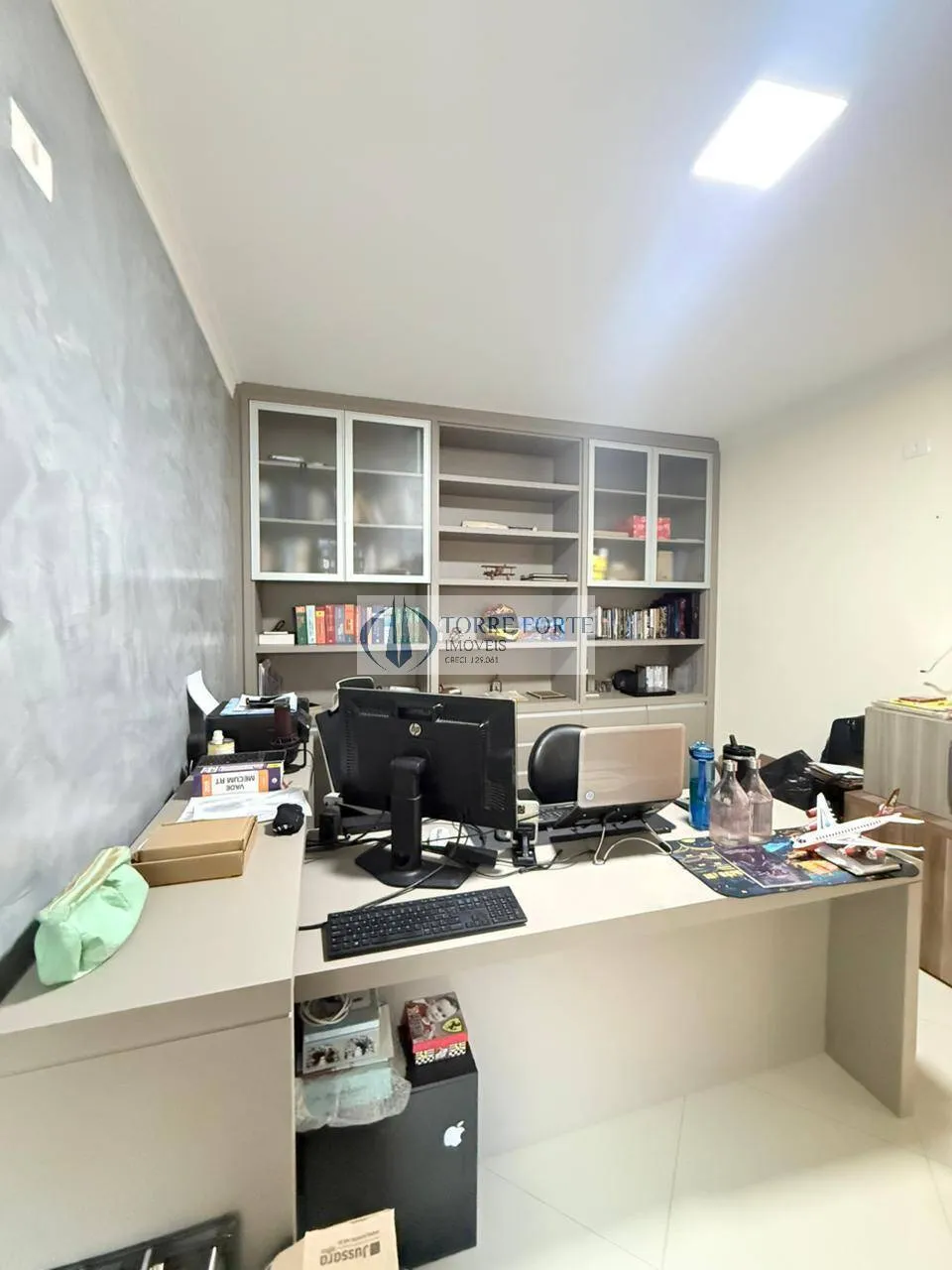 Imagem Linda casa com 4 dormitorios 4 suites 2 vagas na Penha.