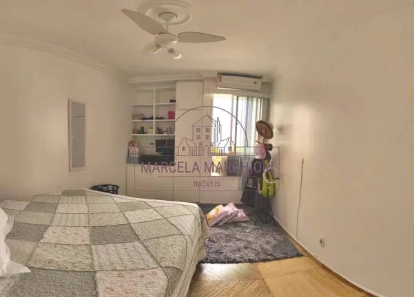 Imagem Apartamento 4 quartos com dependência na Praia da Costa
