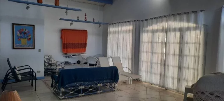 Imagem Casa a beira mar na praia da Tabatinga - Caraguatatuba