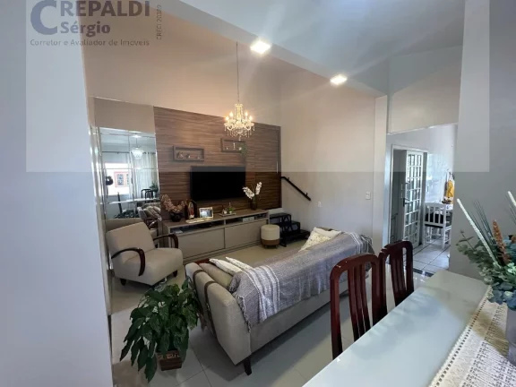 Imagem Imperdível Casa à venda em Criciúma-SC, Bairro Mina Brasil: 4 quartos, 1 suíte, 3 salas, 4 banheiros, 3 vagas, 220m2!