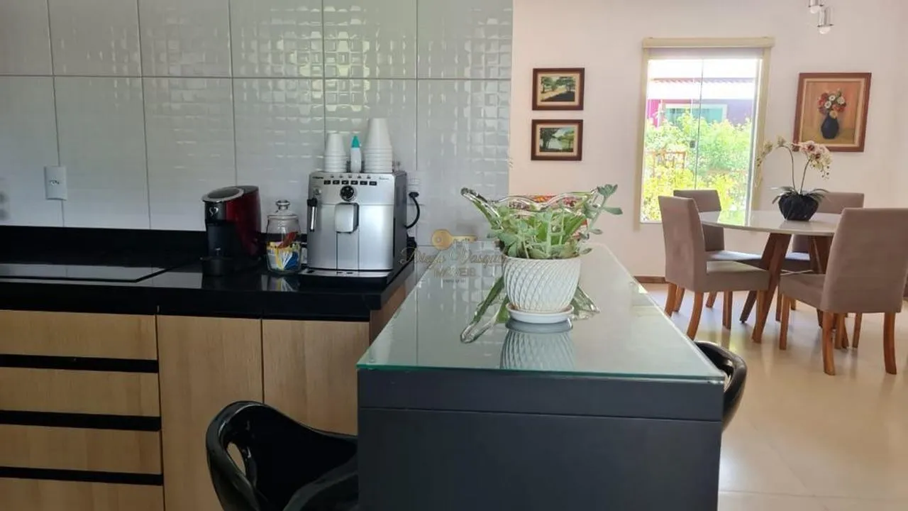 Imagem Casa em Condomínio para Venda em Teresópolis / RJ no bairro Vale Alpino