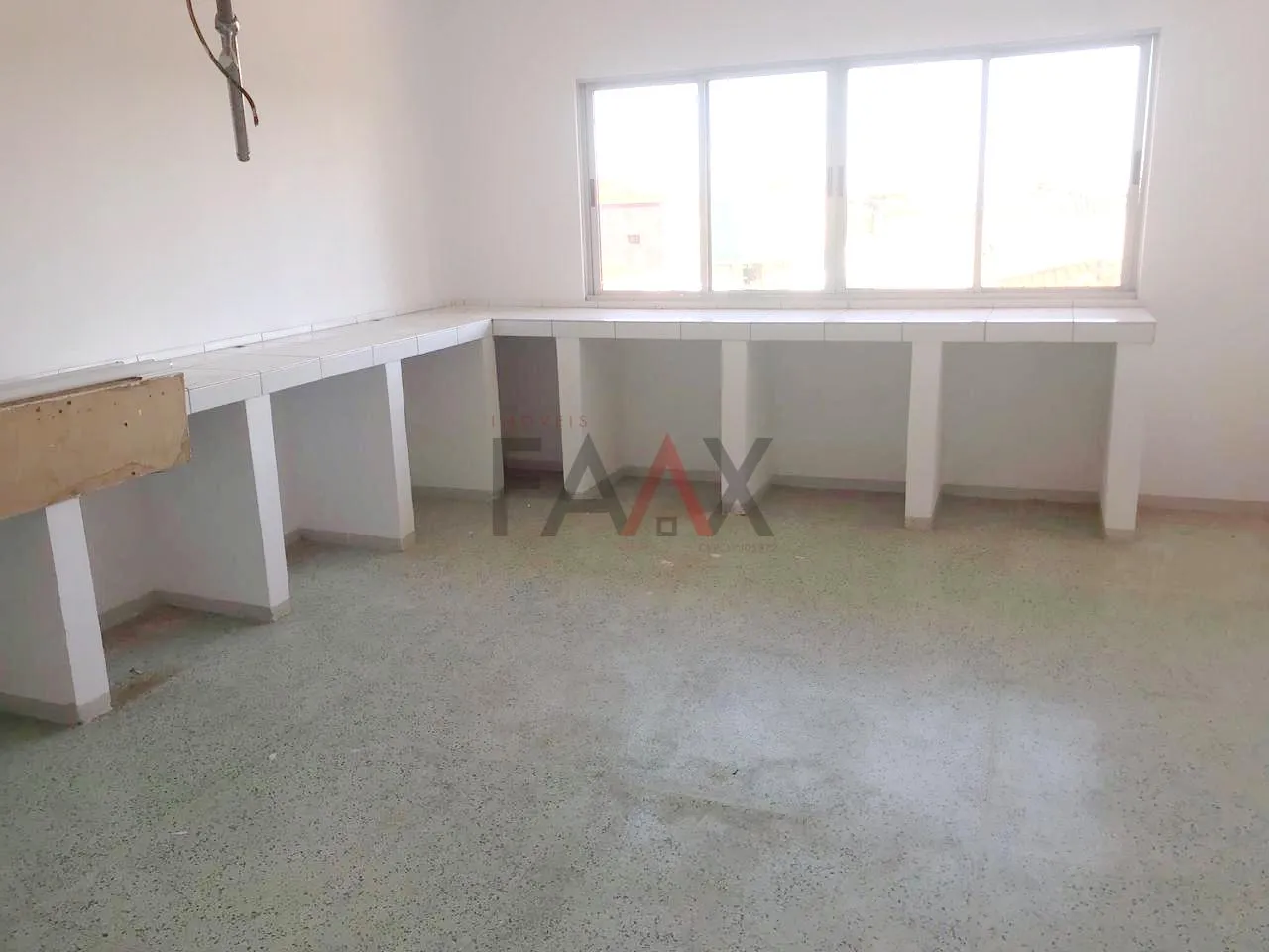 Imagem Sala Comercial com 72 dormitórios,2500.00 m , CENTRO, GUARAPUAVA - PR
