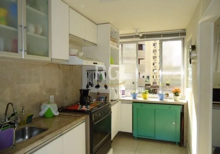 Imagem Cobertura para Venda - 255.99m², 5 dormitórios, sendo 1 suites, 2 vagas - Menino Deus