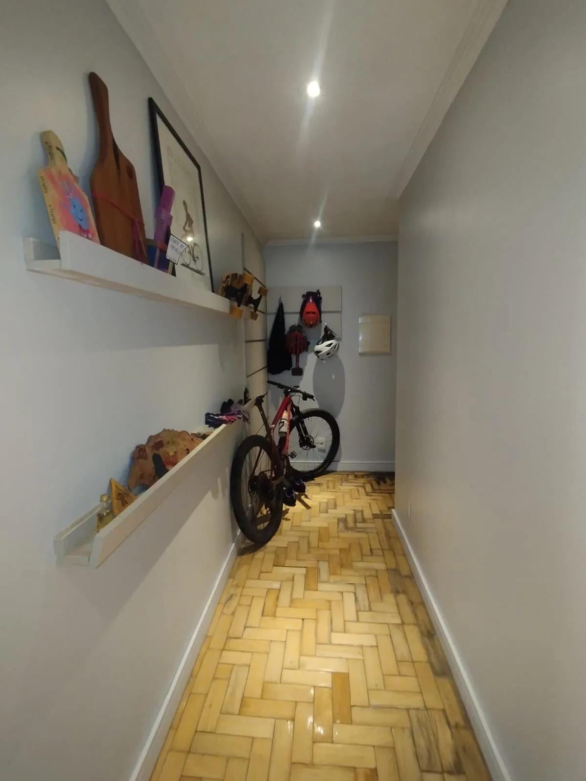 Imagem Apartamento com 3 dormitórios e vaga de garagem na João Pessoa - conforto e praticidade no coração de Porto Alegre!