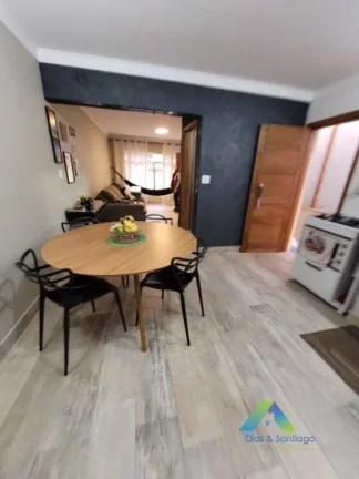 Imagem SANTO ANDRÉ CASA 241m², 5 dormitórios, 4 vagas ótima localização e valor