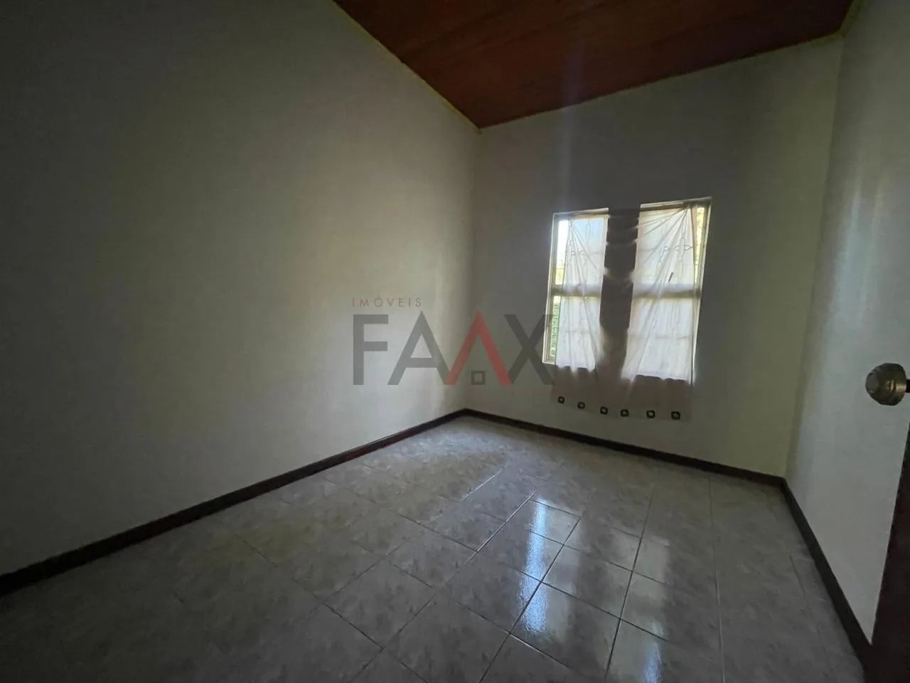 Imagem Oportunidade Única Casa com Barracão à Venda, CENTRO, GUARAPUAVA - PR