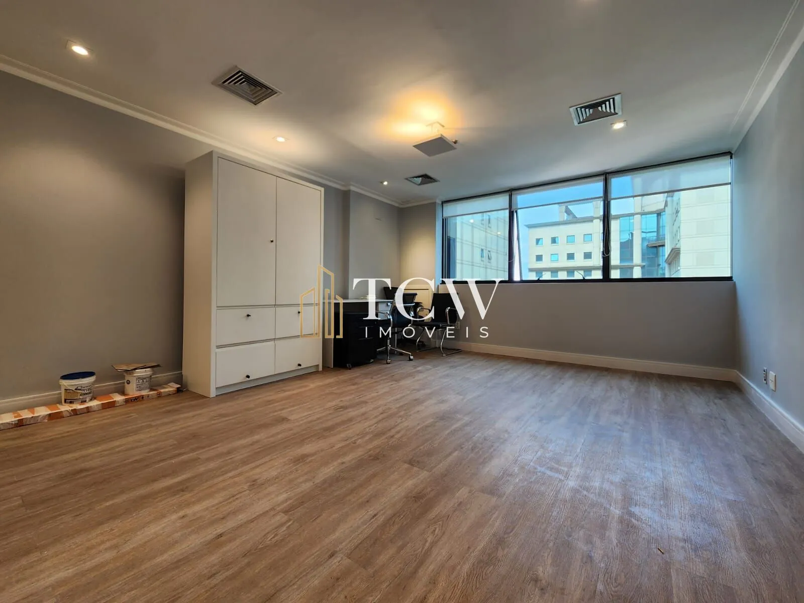 Imagem Sala comercial para alugar no bairro Moema - São Paulo/SP, Zona Sul