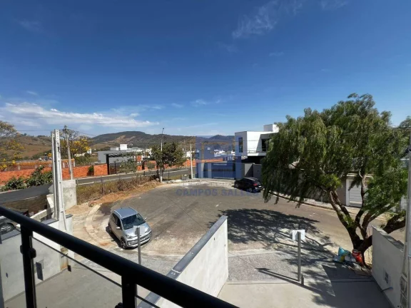 Imagem Casa com 2 dormitórios à venda, 100 m² por R$ 550.000 - Lavras de Baixo - Socorro/SP