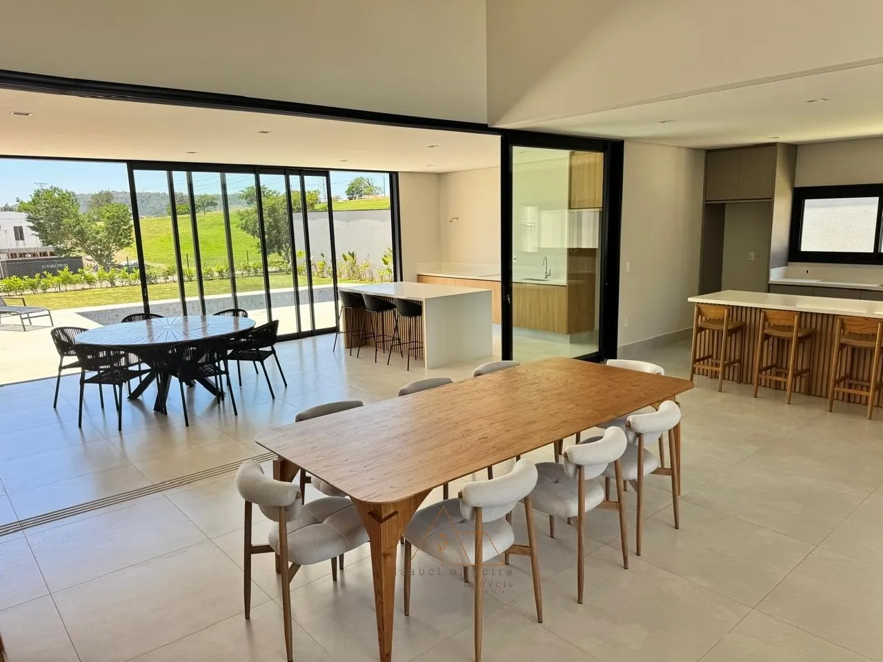 Foto do imóvel: Casa de luxo em condomínio à venda em Itu-SP, Campos de Santo Antônio II: 4 quartos, 4 suítes, 2 salas, 6 banheiros, 4 vagas de garagem, 319,59m².