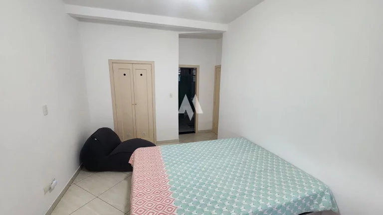 Imagem Apartamento Padrão à venda com 2 dormitórios e Vista para o mar no bairro Itararé de São Vicente/SP
