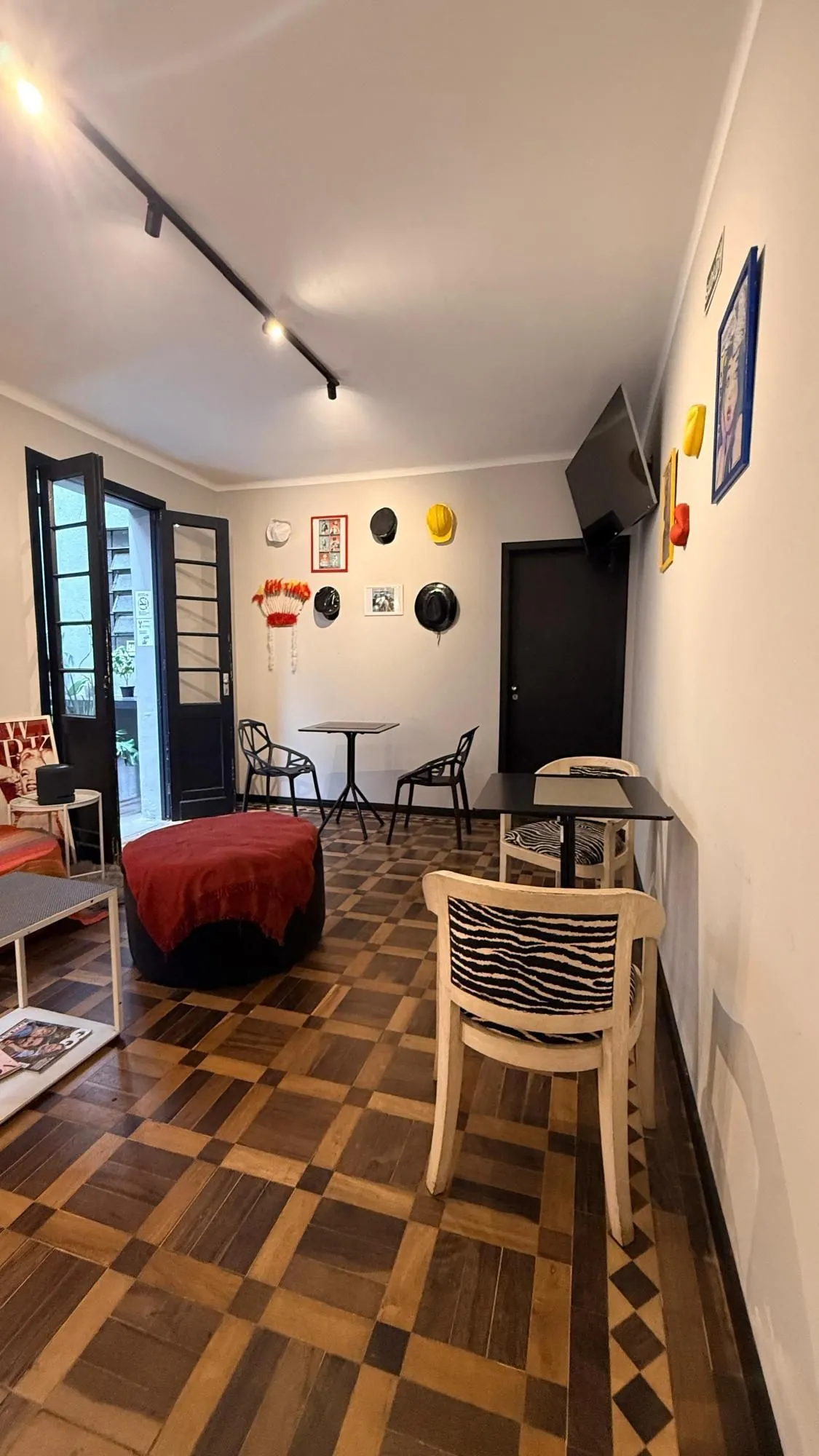 Imagem Prédio na Andre da Rocha com garagem
