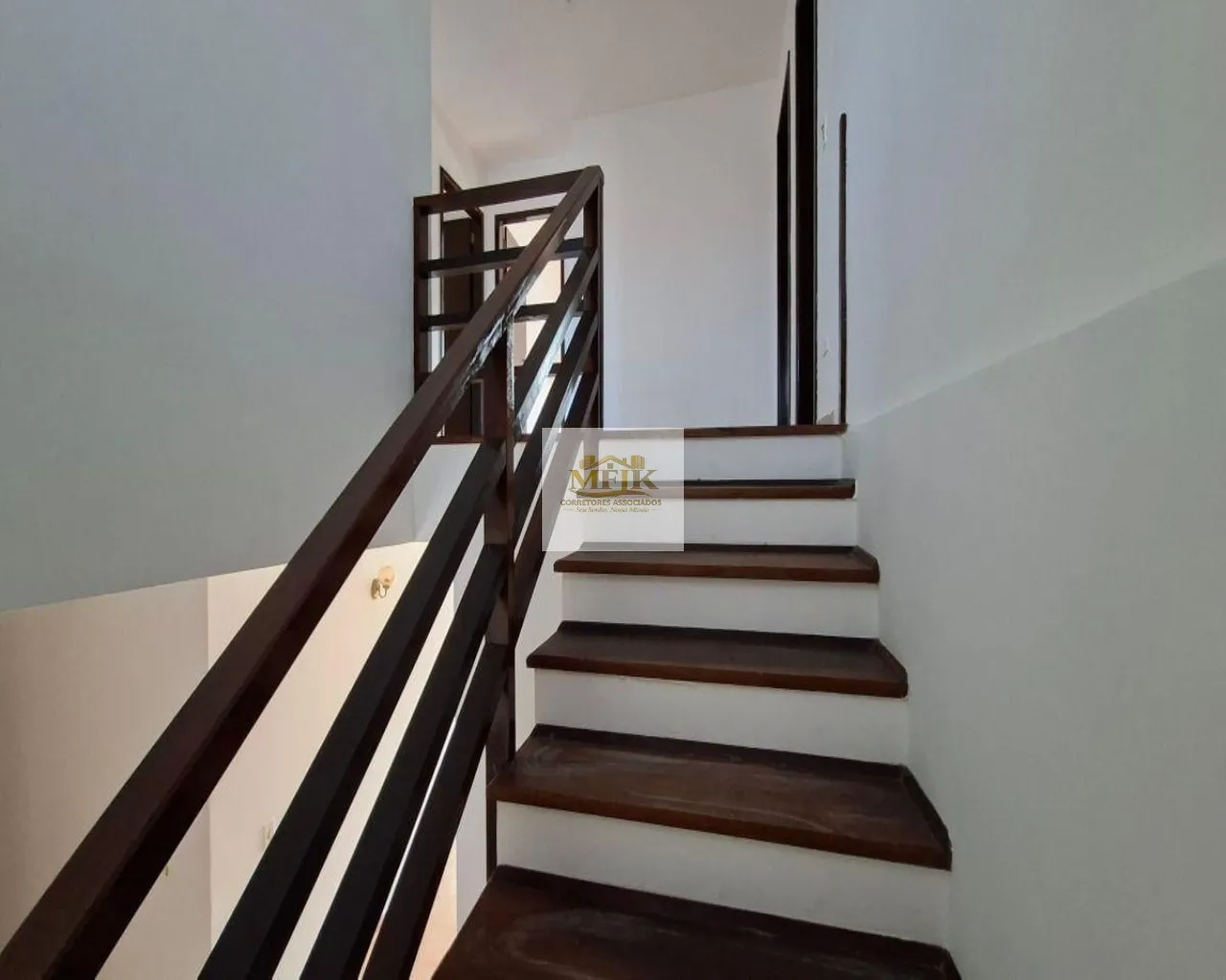 Imagem Imperdível: Casa à venda em Pontal do Paraná-PR, Atami Norte, 7 quartos, 1 suíte, 3 banheiros, 3 vagas, 148m². Confira!