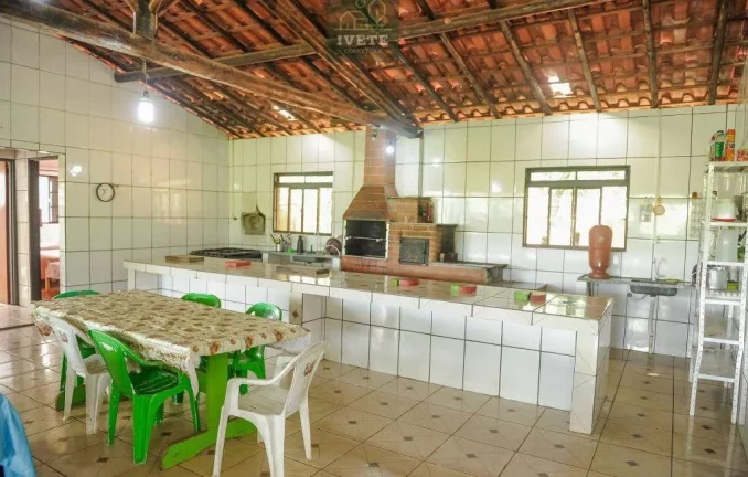 Imagem Chácara de Luxo nos Cardosos - Socorro, SP: Seu Refúgio de Sonho na Natureza